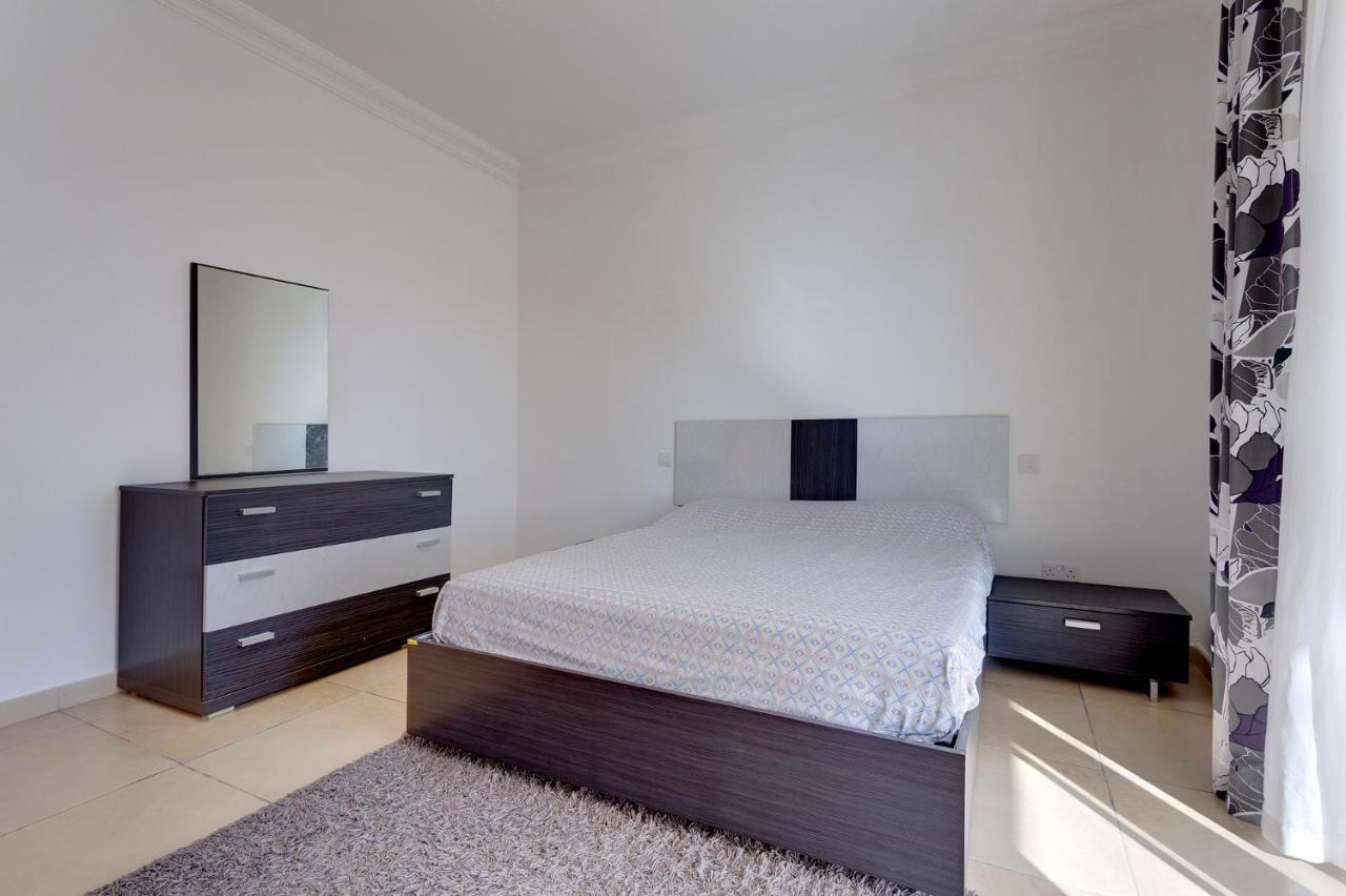 Apartment With Pool Sliema Ngoại thất bức ảnh