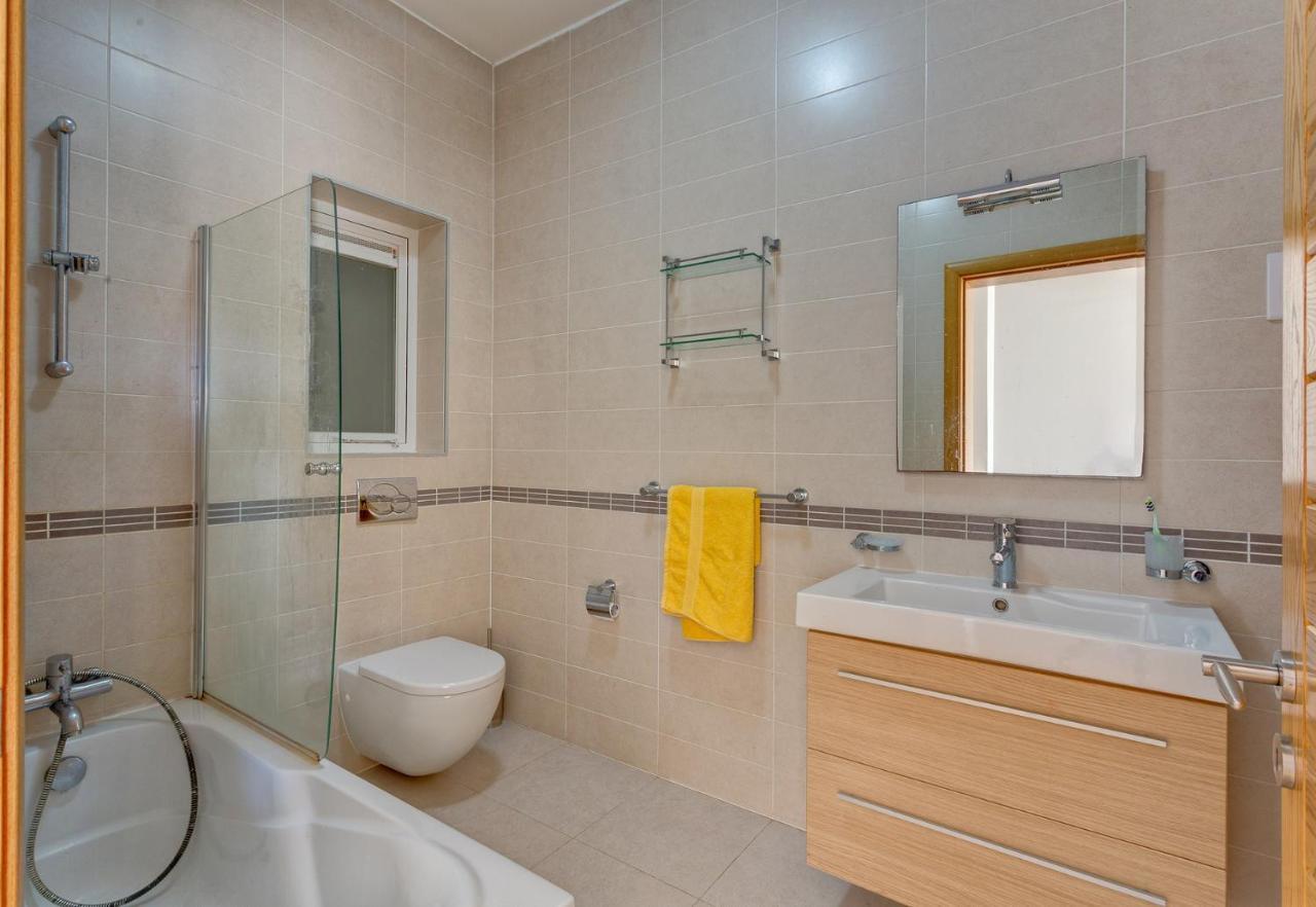 Apartment With Pool Sliema Ngoại thất bức ảnh